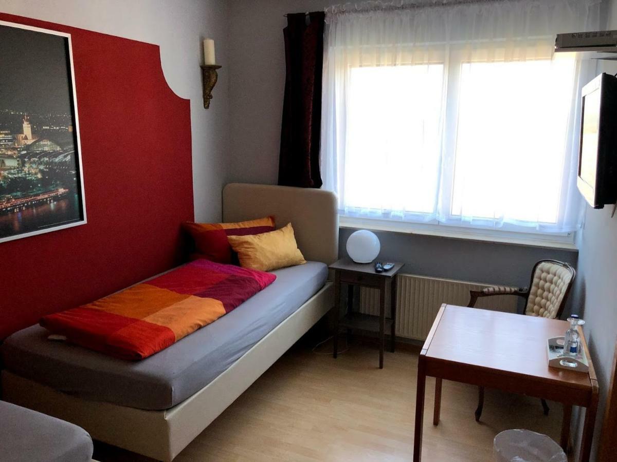 Hotel Garni Zum Adenauer Forst Wimbach Exterior photo